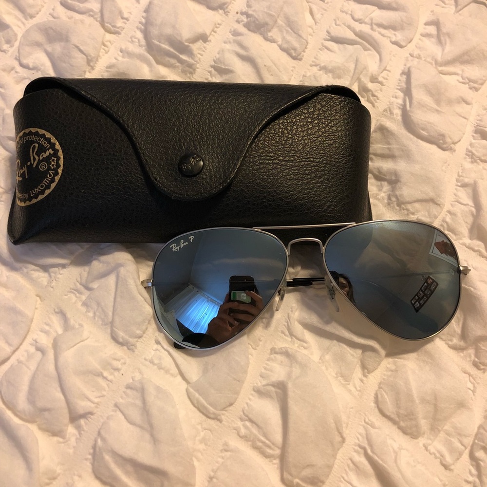 Silver/blue reflective ray bans polarized